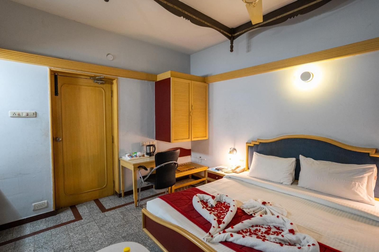 Sree Bharani Hotels Tirunelveli Eksteriør bilde